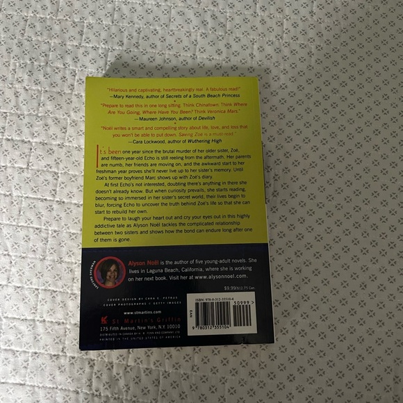 Saving Zoe by Alyson Noël - Picture 2 of 2